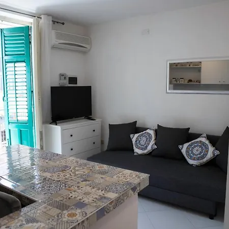 Alfaapartment & Beautiful 20-metre Terrace Casteldaccia