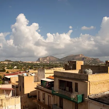 Daire Alfaapartment & Beautiful 20-metre Terrace Casteldaccia